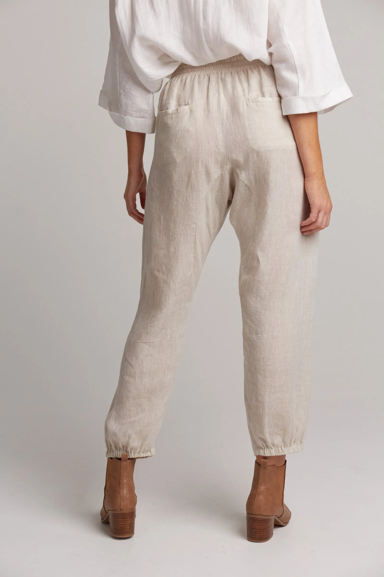 Studio Relaxed Pant - Tusk