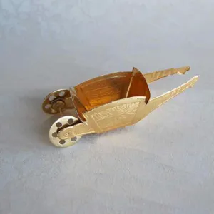 Wheelbarrows, Dresden Trim
